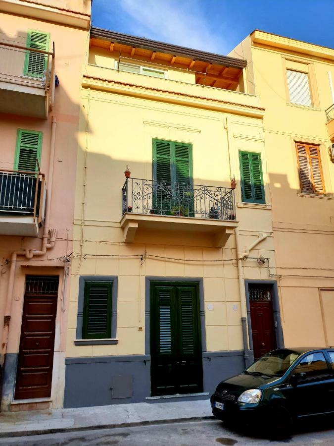 Casa Verdi, Confortevole Bilocale In Centro, 1° P Διαμέρισμα Μπαγκερία Εξωτερικό φωτογραφία